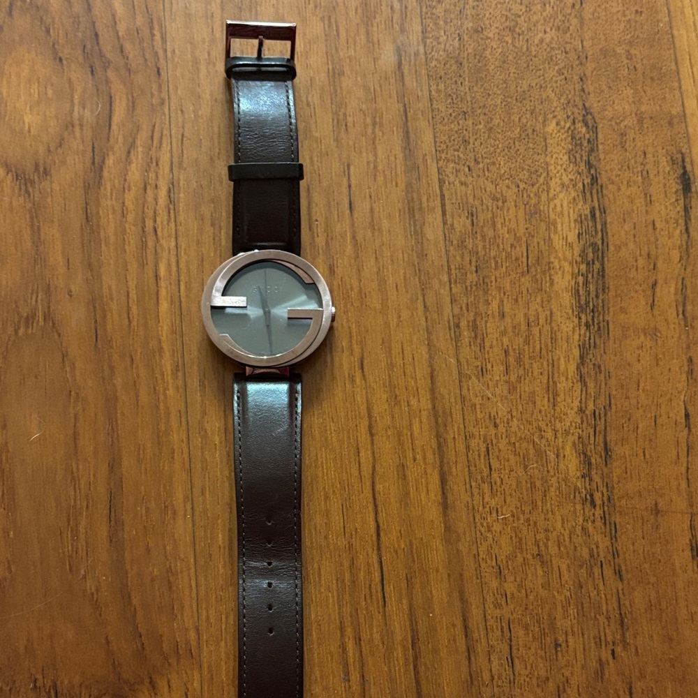 Gucci xl  Strap Watch